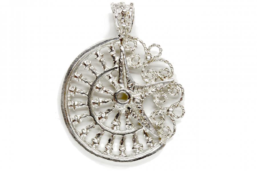 Ciondolo in argento con conchiglia di amestista