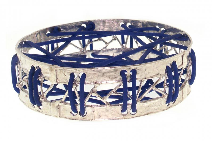 Bracciale in oro bianco traforato con brillanti