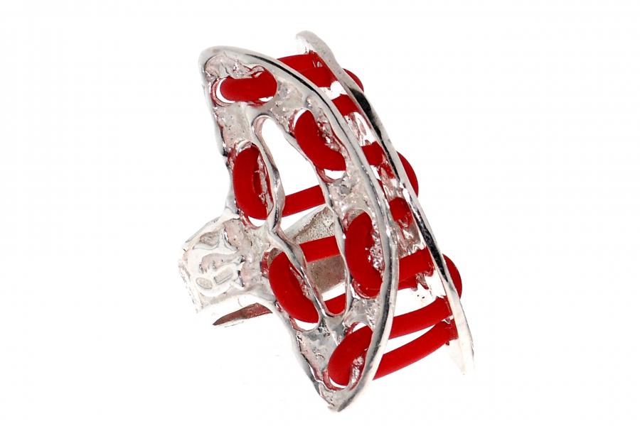 Anello in oro giallo e bianco, Pescarina