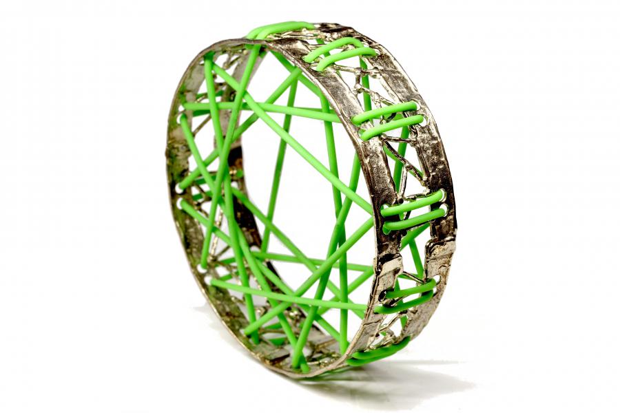 Bracciale in oro fiorellini