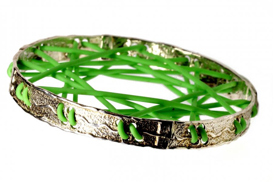 Bracciale in argento rodiato nero con sfere di onice