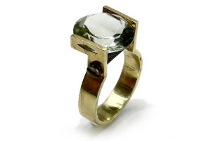 Anello in argento dorato con prasiolite
