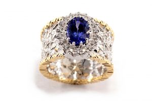 Anello in oro giallo e bianco con tanzanite e diamanti